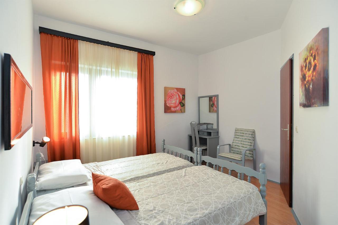 Apartments Jadranka 1279 Pomer Kültér fotó