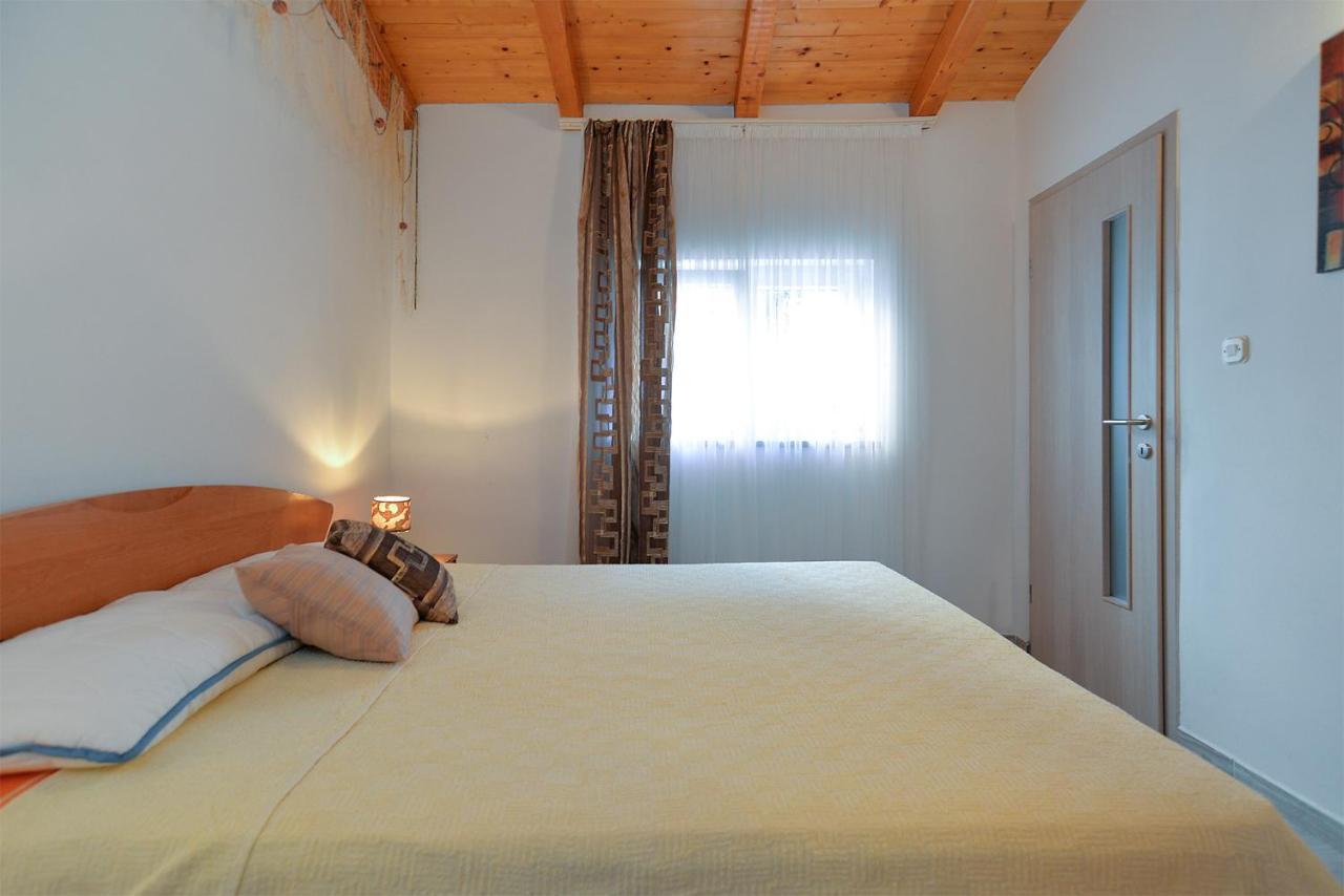 Apartments Jadranka 1279 Pomer Kültér fotó